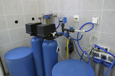 Монтаж и наладка фильтров водоподготовки в частном доме.